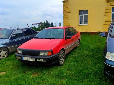 Фольксваген Пассат 1989 в Владимир-Волынский на Automoto.ua Красный Фольксваген Пассат, объемом двигателя 1.8 л и пробегом 244 тыс. км за 1300 $, фото 1 на Automoto.ua