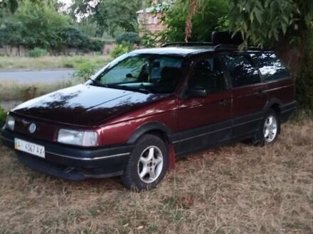 Фольксваген Пассат 1989 в Кропивницком (Кировограде) на Automoto.ua Красный Фольксваген Пассат, объемом двигателя 1.8 л и пробегом 999 тыс. км за 2000 $, фото 1 на Automoto.ua