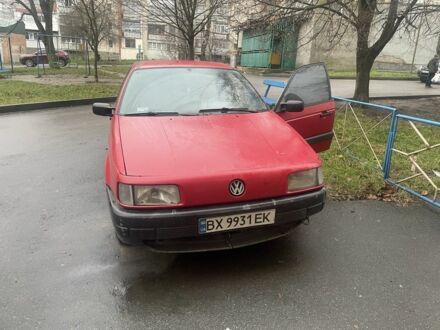 Червоний Фольксваген Пассат, об'ємом двигуна 1.8 л та пробігом 392 тис. км за 1000 $, фото 1 на Automoto.ua