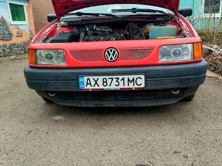 Червоний Фольксваген Пассат, об'ємом двигуна 1.6 л та пробігом 0 тис. км за 1500 $, фото 1 на Automoto.ua