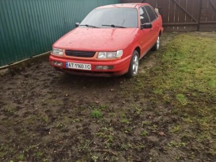 Червоний Фольксваген Пассат, об'ємом двигуна 1.8 л та пробігом 400 тис. км за 1100 $, фото 1 на Automoto.ua