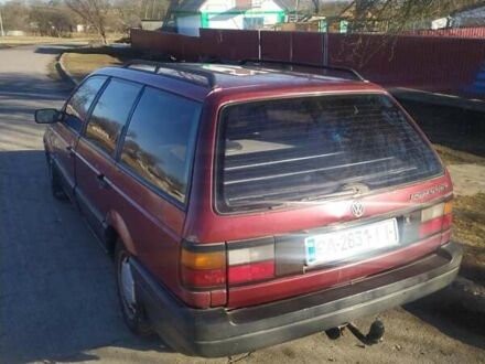 Фольксваген Пассат 1989 в Жашкове на Automoto.ua Красный Фольксваген Пассат, объемом двигателя 0 л и пробегом 222 тыс. км за 2500 $, фото 1 на Automoto.ua