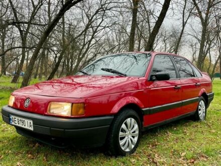 Красный Фольксваген Пассат, объемом двигателя 1.8 л и пробегом 9 тыс. км за 1600 $, фото 1 на Automoto.ua