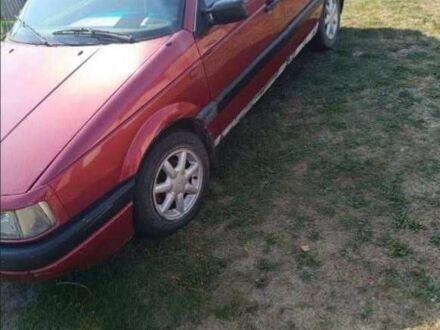 Червоний Фольксваген Пассат, об'ємом двигуна 1.8 л та пробігом 356 тис. км за 1100 $, фото 1 на Automoto.ua