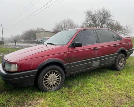 Красный Фольксваген Пассат, объемом двигателя 1.8 л и пробегом 400 тыс. км за 1418 $, фото 1 на Automoto.ua