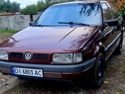 Червоний Фольксваген Пассат, об'ємом двигуна 2 л та пробігом 300 тис. км за 1600 $, фото 1 на Automoto.ua