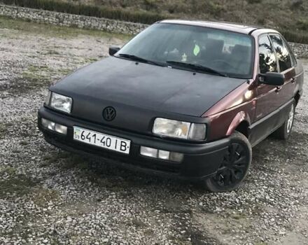 Червоний Фольксваген Пассат, об'ємом двигуна 1.8 л та пробігом 300 тис. км за 1600 $, фото 1 на Automoto.ua