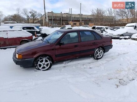 Червоний Фольксваген Пассат, об'ємом двигуна 1.9 л та пробігом 300 тис. км за 1550 $, фото 1 на Automoto.ua