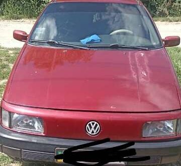 Красный Фольксваген Пассат, объемом двигателя 1.8 л и пробегом 100 тыс. км за 1200 $, фото 1 на Automoto.ua