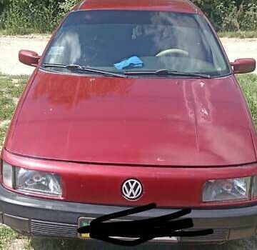 Красный Фольксваген Пассат, объемом двигателя 1.8 л и пробегом 100 тыс. км за 1200 $, фото 1 на Automoto.ua