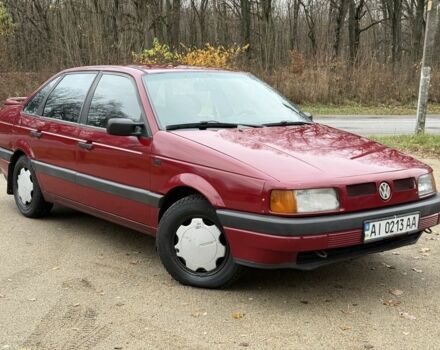 Красный Фольксваген Пассат, объемом двигателя 1.8 л и пробегом 1 тыс. км за 1650 $, фото 1 на Automoto.ua