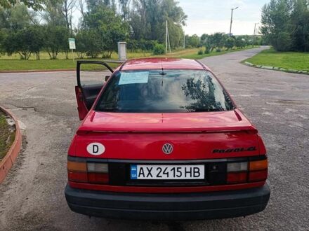 Красный Фольксваген Пассат, объемом двигателя 1.8 л и пробегом 1000 тыс. км за 1500 $, фото 1 на Automoto.ua