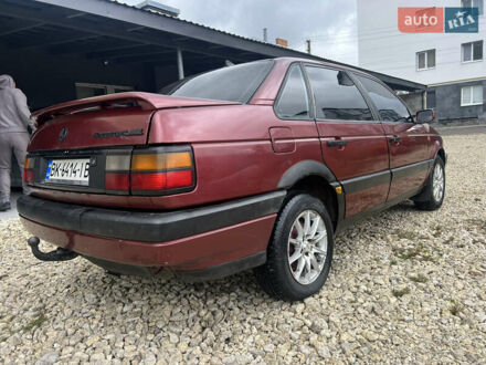 Фольксваген Пассат 1992 в Кременце на Automoto.ua Красный Фольксваген Пассат, объемом двигателя 1.9 л и пробегом 400 тыс. км за 1399 $, фото 1 на Automoto.ua