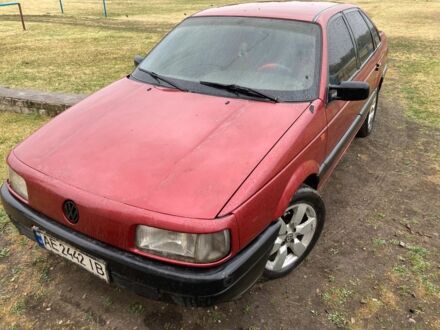 Фольксваген Пассат 1992 в Нововоронцовка на Automoto.ua Красный Фольксваген Пассат, объемом двигателя 1.8 л и пробегом 220 тыс. км за 846 $, фото 1 на Automoto.ua