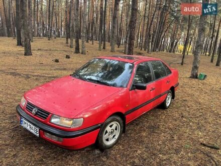 Красный Фольксваген Пассат, объемом двигателя 1.78 л и пробегом 390 тыс. км за 2900 $, фото 1 на Automoto.ua