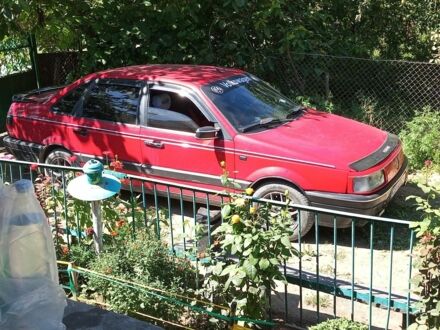 Красный Фольксваген Пассат, объемом двигателя 1.8 л и пробегом 120 тыс. км за 1557 $, фото 1 на Automoto.ua