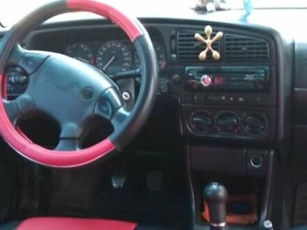 Красный Фольксваген Пассат, объемом двигателя 1.99 л и пробегом 350 тыс. км за 1416 $, фото 1 на Automoto.ua