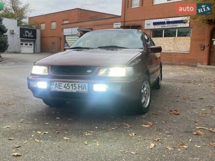 Красный Фольксваген Пассат, объемом двигателя 2 л и пробегом 390 тыс. км за 3200 $, фото 1 на Automoto.ua