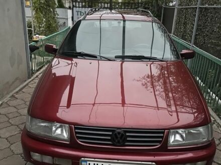 Червоний Фольксваген Пассат, об'ємом двигуна 2 л та пробігом 10 тис. км за 2500 $, фото 1 на Automoto.ua