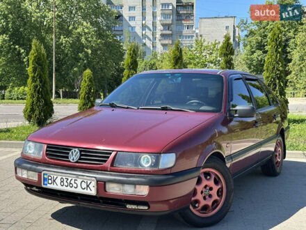 Фольксваген Пассат 1995 в Дрогобыче на Automoto.ua Красный Фольксваген Пассат, объемом двигателя 1.78 л и пробегом 365 тыс. км за 2000 $, фото 1 на Automoto.ua