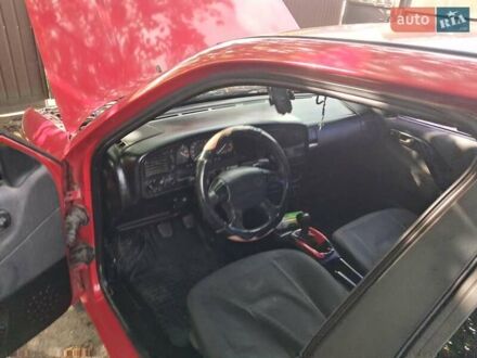 Красный Фольксваген Пассат, объемом двигателя 1.8 л и пробегом 410 тыс. км за 2500 $, фото 1 на Automoto.ua