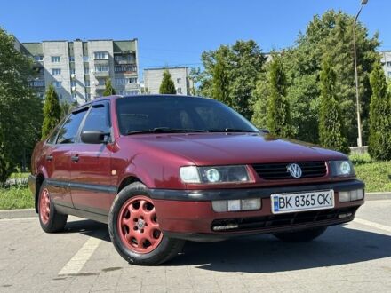 Фольксваген Пассат 1995 в Дрогобыче на Automoto.ua Красный Фольксваген Пассат, объемом двигателя 0 л и пробегом 368 тыс. км за 2150 $, фото 1 на Automoto.ua