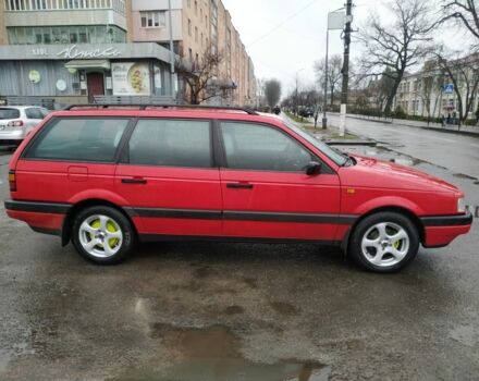 Красный Фольксваген Пассат, объемом двигателя 2 л и пробегом 428 тыс. км за 3000 $, фото 1 на Automoto.ua