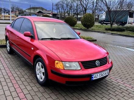 Фольксваген Пассат 1997 в Виноградове на Automoto.ua Красный Фольксваген Пассат, объемом двигателя 1.9 л и пробегом 330 тыс. км за 3300 $, фото 1 на Automoto.ua