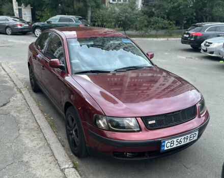 Фольксваген Пассат 1998 в Чернигове на Automoto.ua Красный Фольксваген Пассат, объемом двигателя 1.8 л и пробегом 378 тыс. км за 3490 $, фото 1 на Automoto.ua