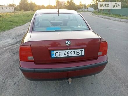 Красный Фольксваген Пассат, объемом двигателя 0 л и пробегом 350 тыс. км за 3350 $, фото 1 на Automoto.ua