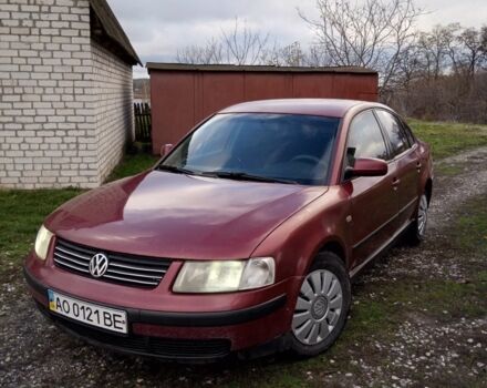Красный Фольксваген Пассат, объемом двигателя 1.8 л и пробегом 520 тыс. км за 1900 $, фото 1 на Automoto.ua