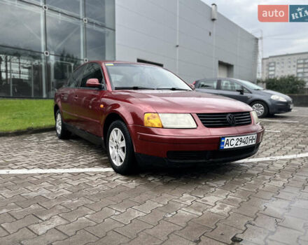Красный Фольксваген Пассат, объемом двигателя 1.8 л и пробегом 216 тыс. км за 3700 $, фото 1 на Automoto.ua