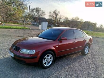 Червоний Фольксваген Пассат, об'ємом двигуна 1.78 л та пробігом 280 тис. км за 3999 $, фото 1 на Automoto.ua