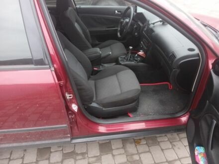 Красный Фольксваген Пассат, объемом двигателя 2 л и пробегом 360 тыс. км за 1800 $, фото 1 на Automoto.ua