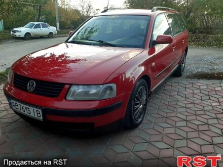 Фольксваген Пассат 1999 в Балте на Automoto.ua Красный Фольксваген Пассат, объемом двигателя 1.9 л и пробегом 250 тыс. км за 3350 $, фото 1 на Automoto.ua