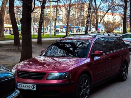 Красный Фольксваген Пассат, объемом двигателя 1.6 л и пробегом 399 тыс. км за 4000 $, фото 1 на Automoto.ua