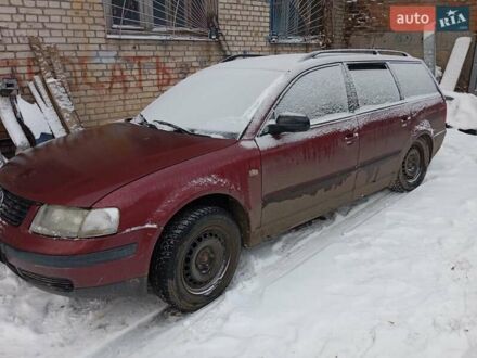 Червоний Фольксваген Пассат, об'ємом двигуна 1.6 л та пробігом 321 тис. км за 1150 $, фото 1 на Automoto.ua