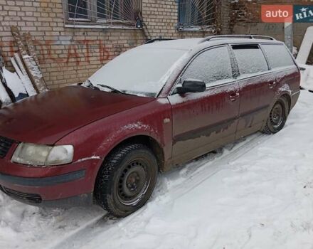 Червоний Фольксваген Пассат, об'ємом двигуна 1.6 л та пробігом 321 тис. км за 1150 $, фото 1 на Automoto.ua