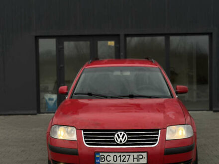 Красный Фольксваген Пассат, объемом двигателя 1.9 л и пробегом 335 тыс. км за 2900 $, фото 1 на Automoto.ua