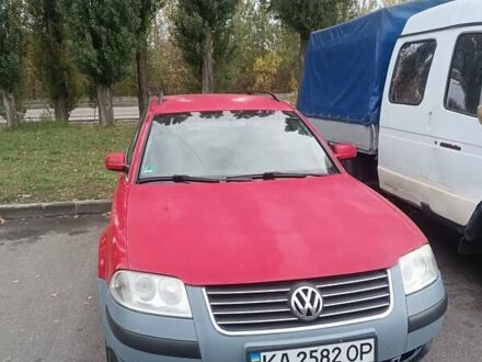 Красный Фольксваген Пассат, объемом двигателя 1.98 л и пробегом 241 тыс. км за 4500 $, фото 1 на Automoto.ua