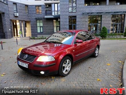 Красный Фольксваген Пассат, объемом двигателя 1.6 л и пробегом 250 тыс. км за 3900 $, фото 1 на Automoto.ua