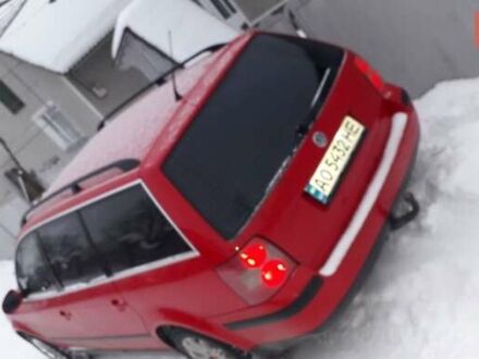 Фольксваген Пассат 2004 в Хусте на Automoto.ua Красный Фольксваген Пассат, объемом двигателя 2 л и пробегом 280 тыс. км за 5300 $, фото 1 на Automoto.ua