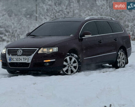 Красный Фольксваген Пассат, объемом двигателя 1.4 л и пробегом 294 тыс. км за 6550 $, фото 1 на Automoto.ua