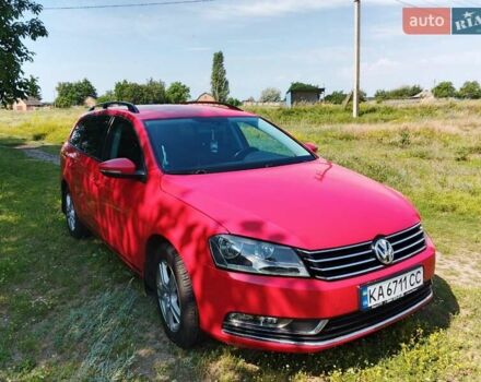 Красный Фольксваген Пассат, объемом двигателя 1.6 л и пробегом 272 тыс. км за 7800 $, фото 1 на Automoto.ua