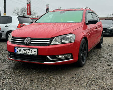 Красный Фольксваген Пассат, объемом двигателя 1.97 л и пробегом 209 тыс. км за 11900 $, фото 1 на Automoto.ua