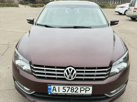 Красный Фольксваген Пассат, объемом двигателя 1.97 л и пробегом 188 тыс. км за 10000 $, фото 1 на Automoto.ua