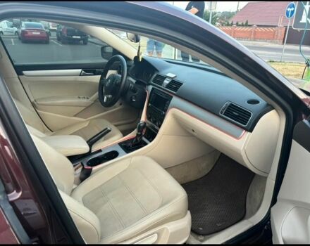 Красный Фольксваген Пассат, объемом двигателя 2.5 л и пробегом 230 тыс. км за 9100 $, фото 1 на Automoto.ua