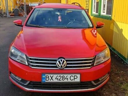 Красный Фольксваген Пассат, объемом двигателя 1.6 л и пробегом 290 тыс. км за 7500 $, фото 1 на Automoto.ua