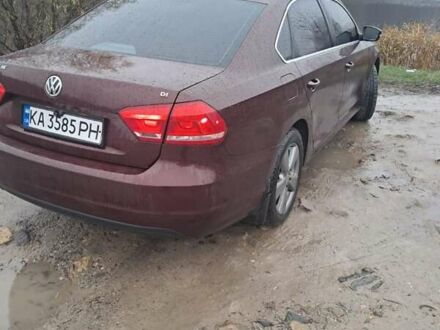 Красный Фольксваген Пассат, объемом двигателя 2 л и пробегом 304 тыс. км за 9200 $, фото 1 на Automoto.ua