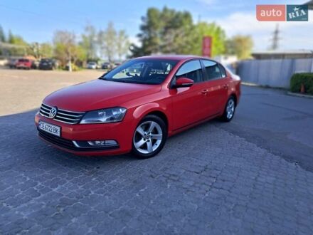 Фольксваген Пассат 2013 в Черновцах на Automoto.ua Красный Фольксваген Пассат, объемом двигателя 1.6 л и пробегом 254 тыс. км за 9800 $, фото 1 на Automoto.ua